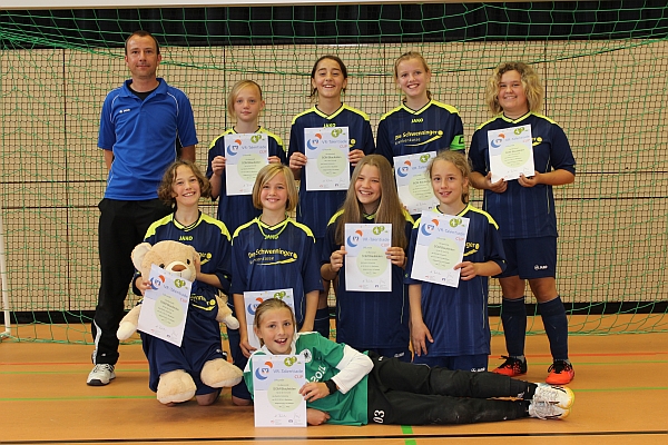 Die D-Juniorinnen mit Trainer