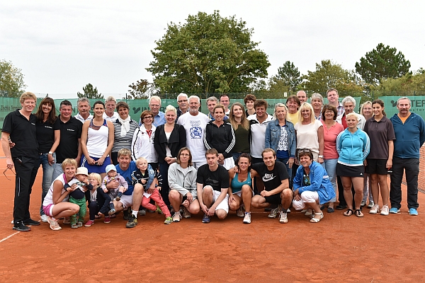 Teilnehmer beim Mixed-Turnier 2015 Teilnehmer beim Mixed-Turnier 2015
