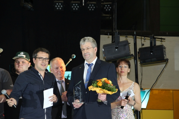 Die Preis&uuml;bergabe