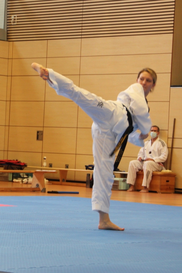 Seitkick von Selina Zamfir